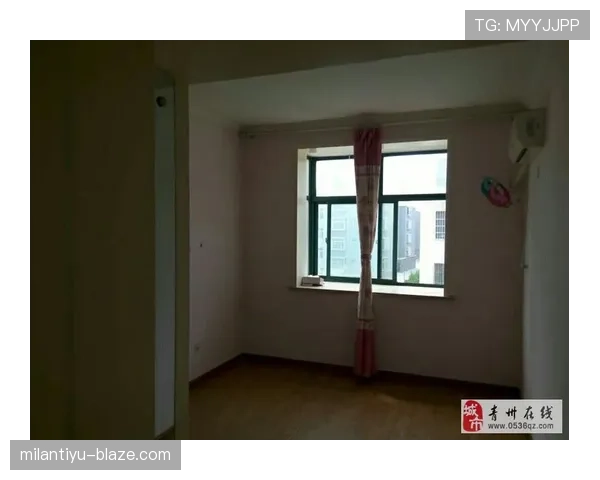 特雷·杨家的车库比我的出租屋还大 特雷·杨家的车库比我的出租屋还大
